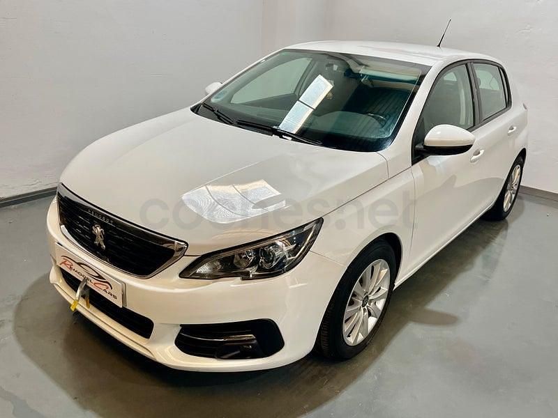 Usado Peugeot 308 Active 100 CV (73 kW) 2020 Blanco Berlina