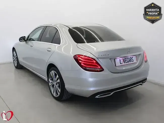 Usado Mercedes C220 Avantgarde 170 CV (125 kW) 2016 Gris / plata Berlina