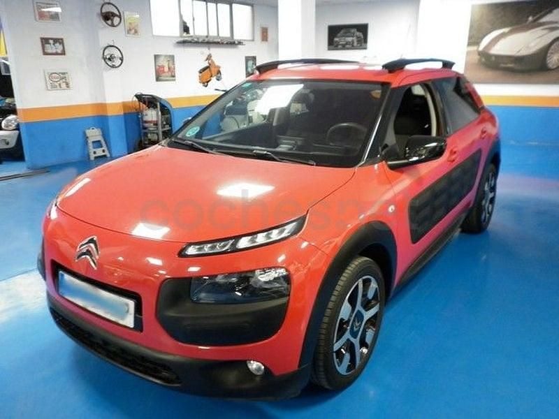 Rojo Usado 2015 Citroën C4 Cactus Feel Utilitario | 8500 € (Precio justo) - Imagen 1/4