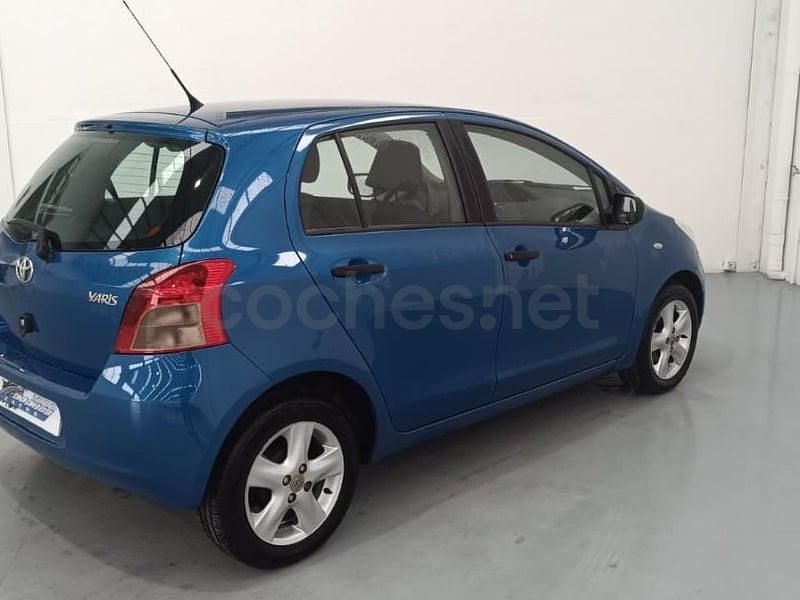 Usado Toyota Yaris 87 CV (63 kW) 2008 Azul Utilitario