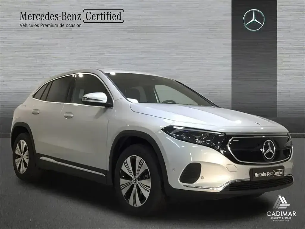 Käytetty Mercedes EQA250+ 139 kW (190 HP) 2024 Hopea Katumaasturi