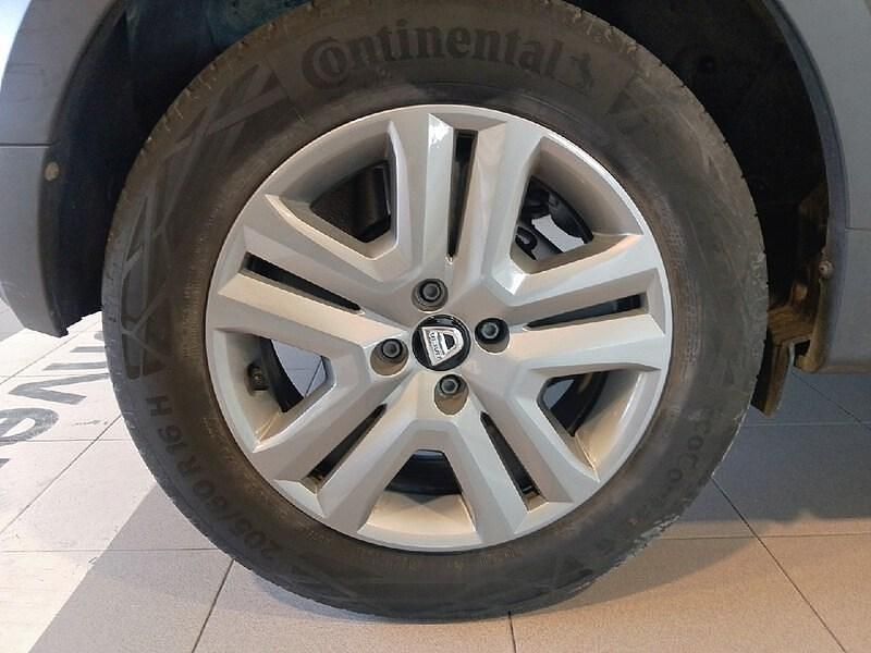 Usado Dacia Sandero Essentiel 91 CV (66 kW) 2021 Gris Berlina