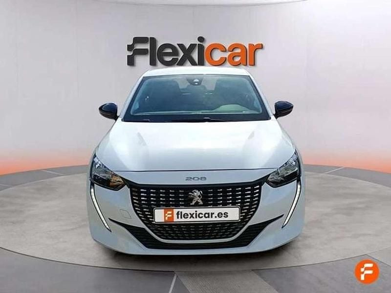 Usado Peugeot 208 Active 102 CV (75 kW) 2023 Blanco Utilitario
