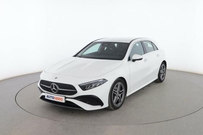 Blanco Usado 2024 Mercedes A200 AMG line Berlina | 34.599 € (Precio justo) - Imagen 1/3