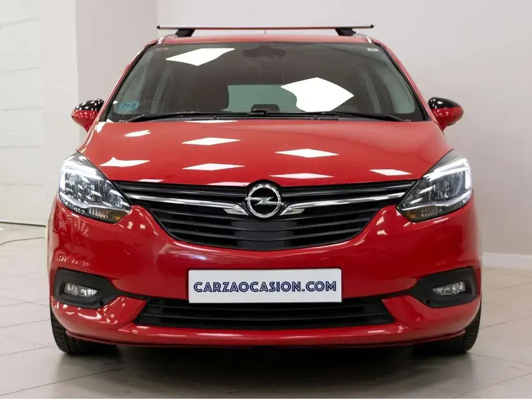 Usado Opel Zafira Tourer Excellence 170 CV (125 kW) 2019 Rojo Monovolumen
