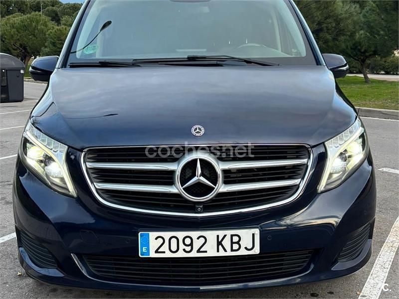 Usado Mercedes V250 Avantgarde 190 CV (139 kW) 2017 Azul Monovolumen