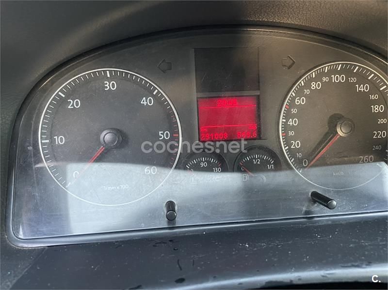 Usado VW Touran Trendline 100 CV (73 kW) 2004 Gris / plata Monovolumen