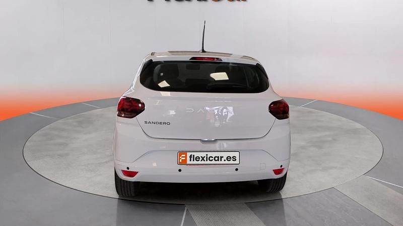 Usado Dacia Sandero Essentiel 91 CV (66 kW) 2024 Blanco Utilitario
