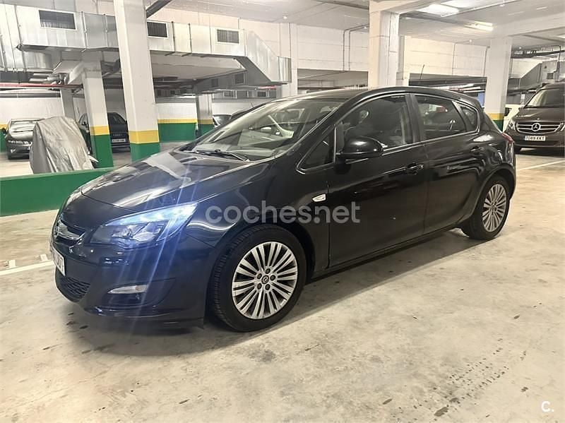Negro Usado 2015 Opel Astra Selective Berlina | 6500 € (Super precio) - Imagen 1/4