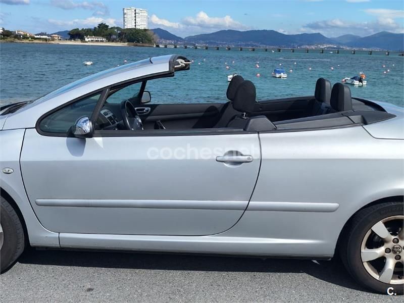Gris / plata Usado 2006 Peugeot 307 CC Descapotable | 4500 € (Un poco caro) - Imagen 1/4