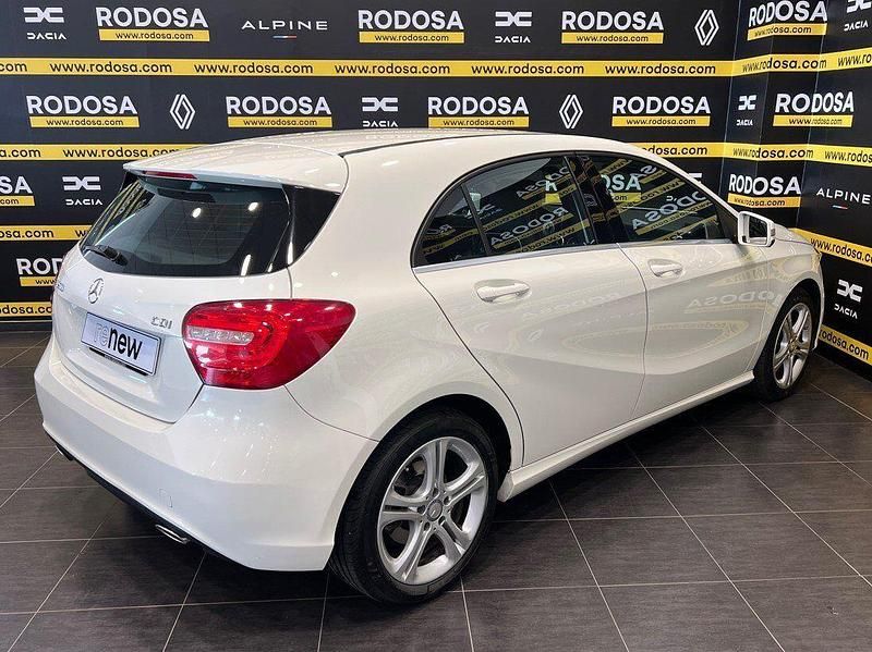 Usado Mercedes A200 Urban 136 CV (100 kW) 2015 Blanco Berlina