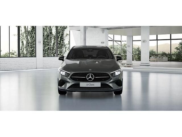 Nuevo Mercedes A180 136 CV (100 kW) 2025 Gris