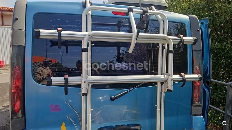Usado Opel Vivaro 125 CV (91 kW) 2017 Azul Monovolumen
