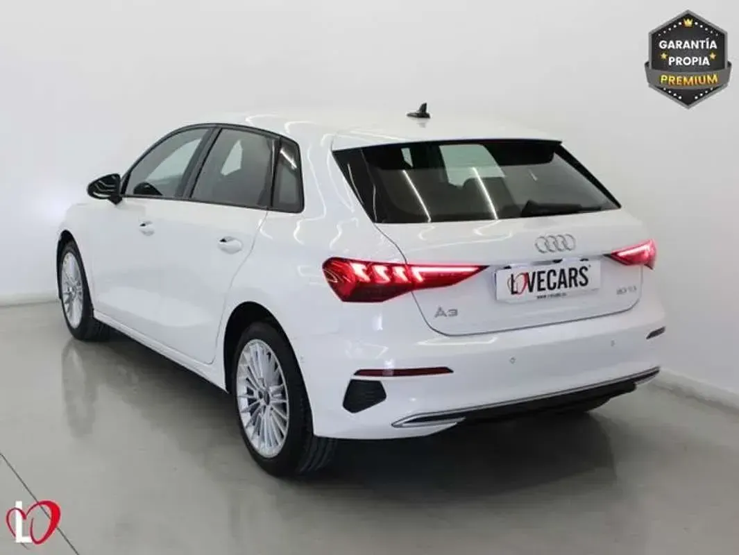 Usado Audi A3 Sportback Advanced 116 CV (85 kW) 2022 Blanco Utilitario