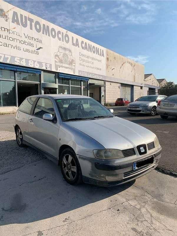 Gris Usado 2001 Seat Ibiza Utilitario | 1500 € (Buen precio) - Imagen 1/4
