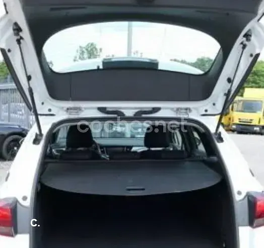 Usado Opel Astra Excellence 150 CV (110 kW) 2019 Blanco Familiar