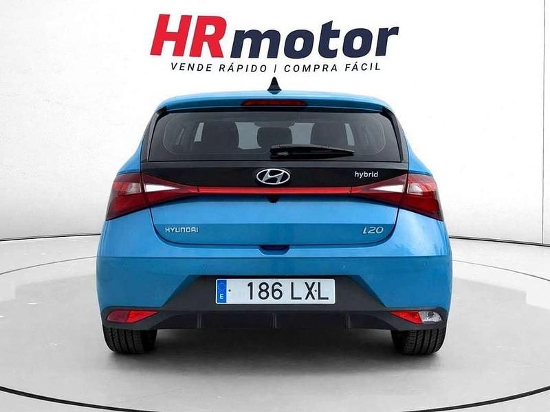Usado Hyundai i20 102 CV (75 kW) 2022 Azul Utilitario