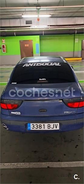 Usado Renault Mégane Expression 80 CV (58 kW) 2001 Azul Berlina