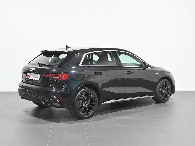 Usado Audi A3 S-Line 204 CV (150 kW) 2025 Negro Berlina