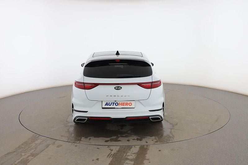 Usado Kia ProCeed GT-Line 120 CV (88 kW) 2021 Blanco Familiar