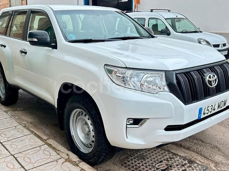 Blanco Usado 2023 Toyota Land Cruiser SUV | 48.000 € (Super precio) - Imagen 1/4