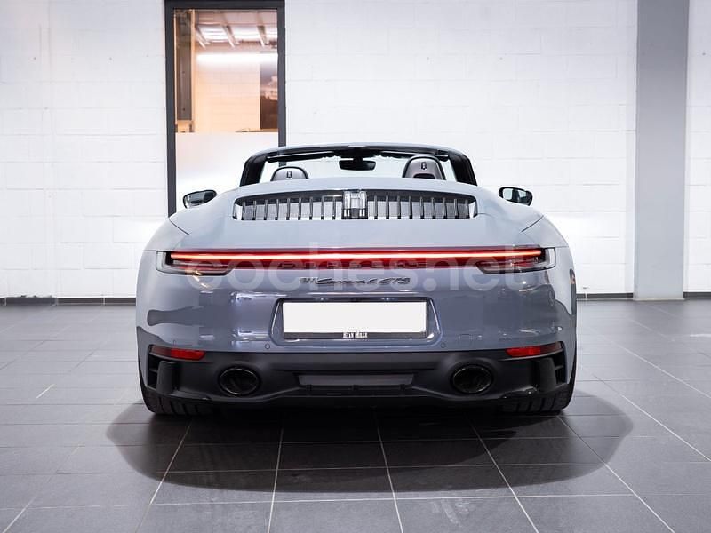 Usado Porsche 911 Carrera 4 Cabriolet 480 CV (353 kW) 2024 Gris / plata Descapotable
