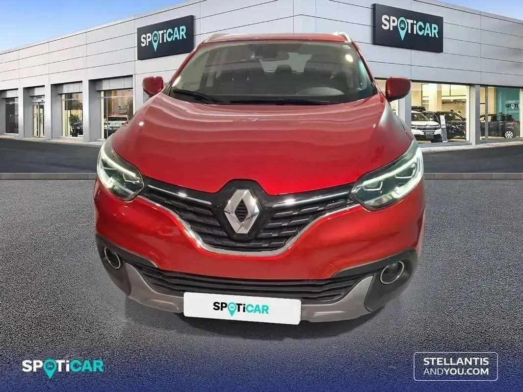 Usado Renault Kadjar Zen 140 CV (102 kW) 2018 Rojo SUV