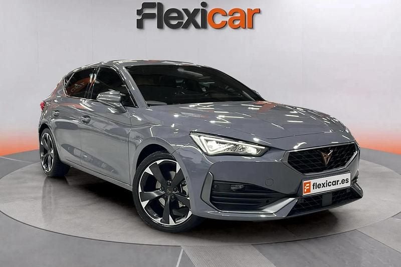 Gris Usado 2024 Cupra Leon Berlina | 24.290 € (Buen precio) - Imagen 1/4