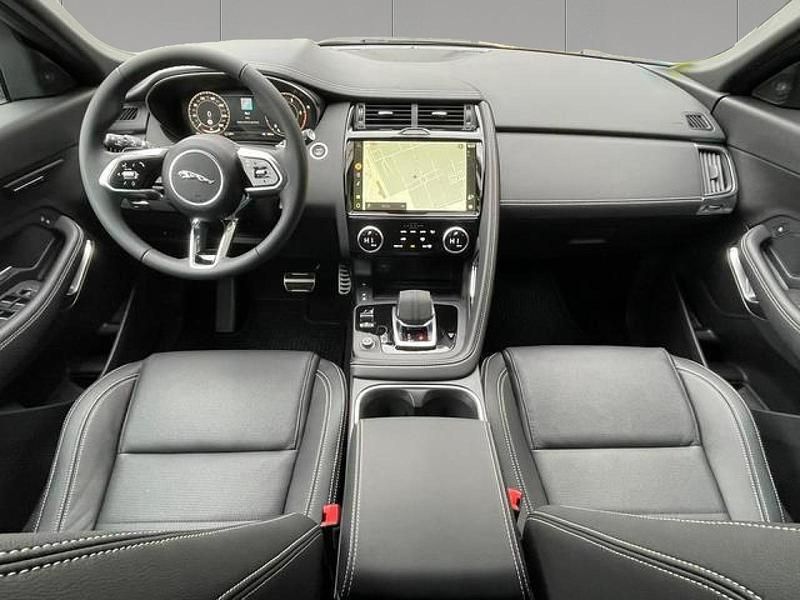 Usado Jaguar E-Pace R-Dynamic 163 CV (119 kW) 2024 Santorini black SUV
