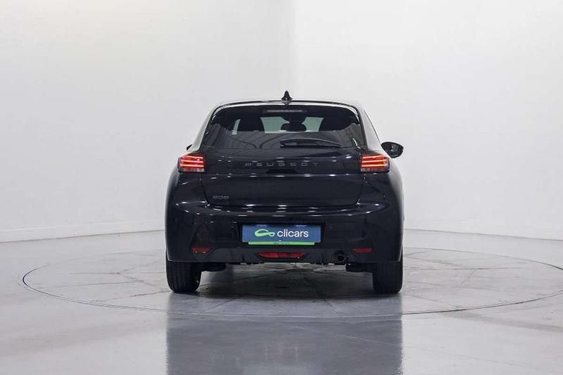 Usado Peugeot 208 Allure 102 CV (75 kW) 2025 Negro Utilitario