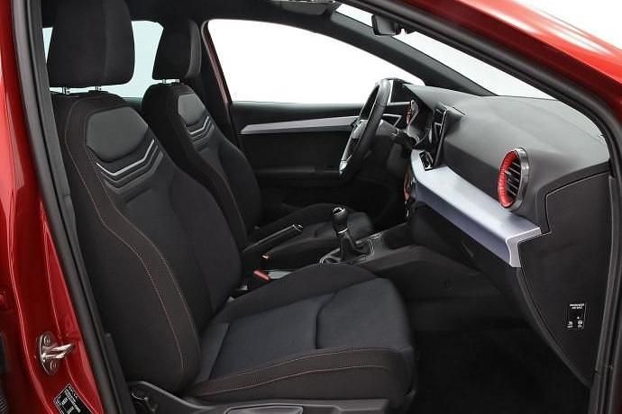 Usado Seat Ibiza FR 115 CV (84 kW) 2024 Utilitario