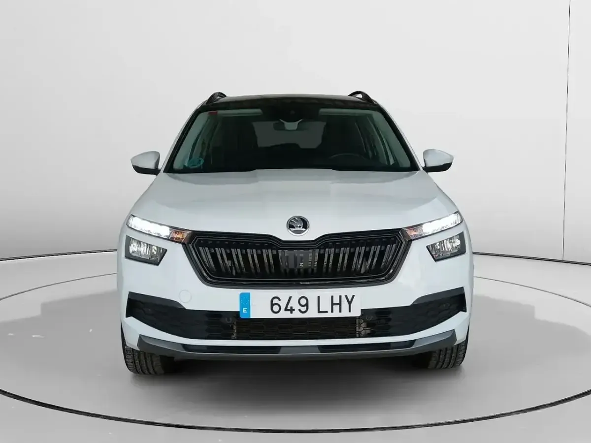 Usado Skoda Kamiq Ambition 116 CV (85 kW) 2020 Blanco SUV
