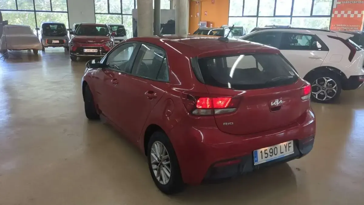 Usado Kia Rio 84 CV (61 kW) 2022 Utilitario
