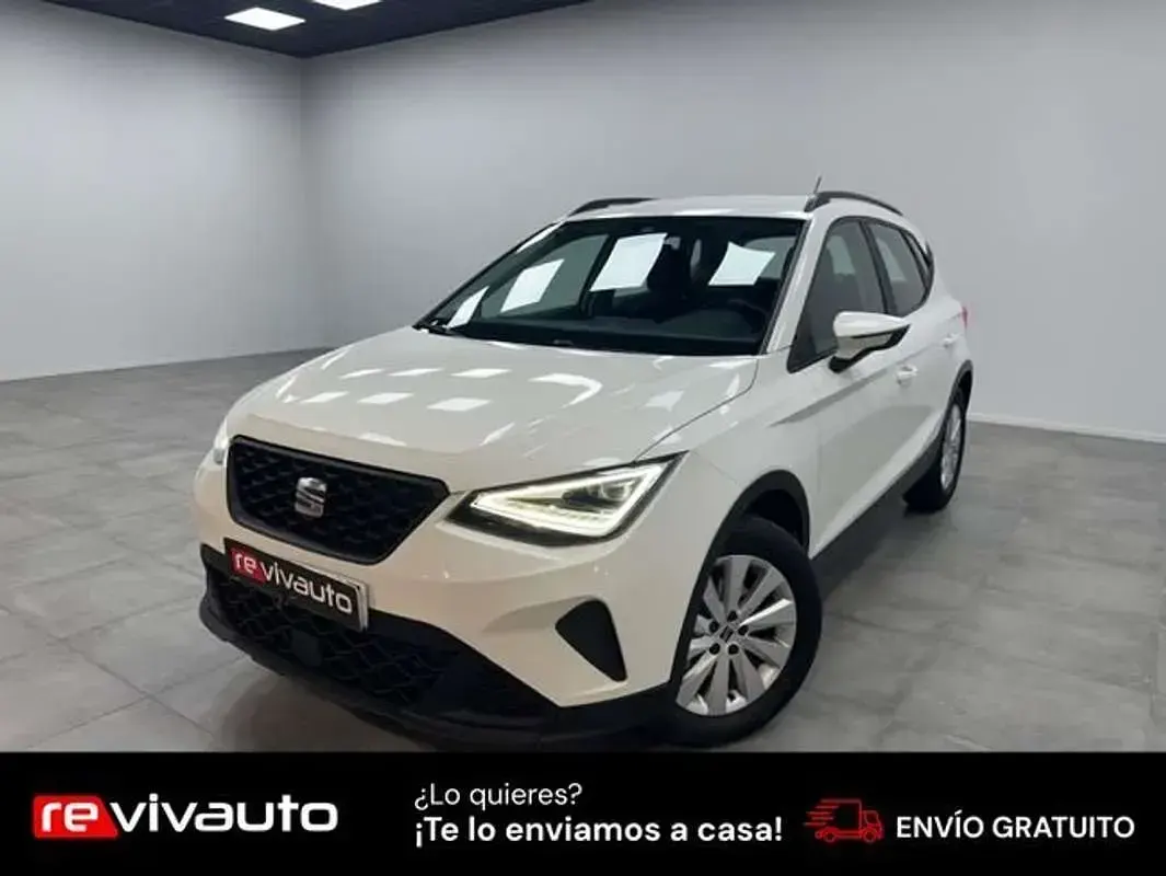 Usado Seat Arona Style Plus 110 CV (80 kW) 2022 Blanco SUV