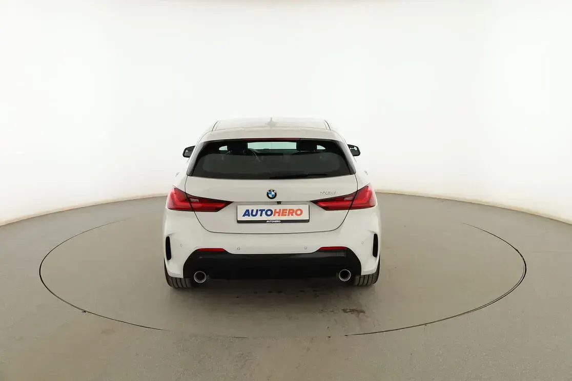 Usado BMW 118 M Sport 150 CV (110 kW) 2021 Blanco Utilitario