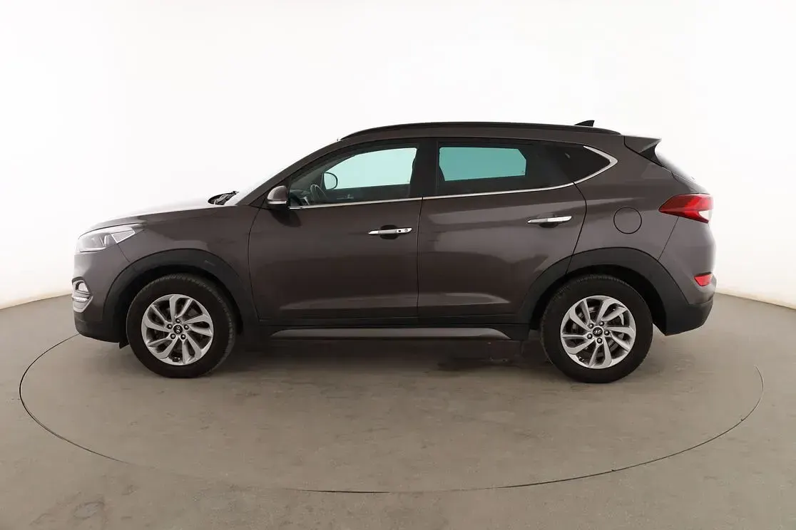 Usado Hyundai Tucson 115 CV (84 kW) 2016 Gris SUV