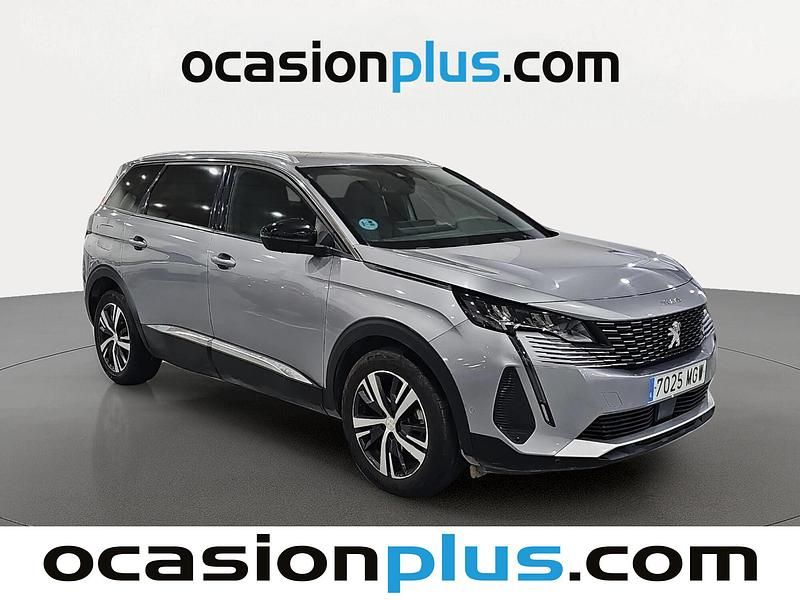 Usado Peugeot 5008 Allure 130 CV (95 kW) 2023 Gris SUV