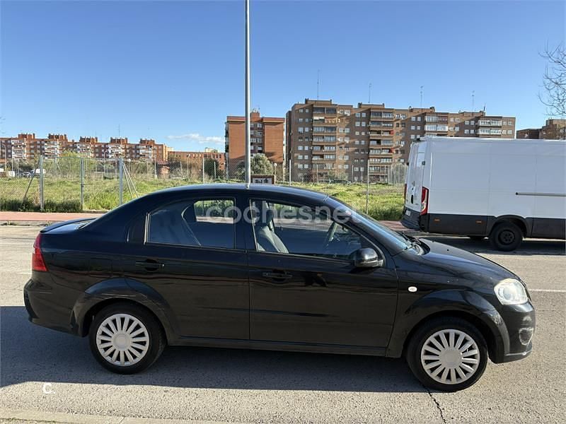 Usado Chevrolet Aveo LS 86 CV (63 kW) 2011 Negro Berlina