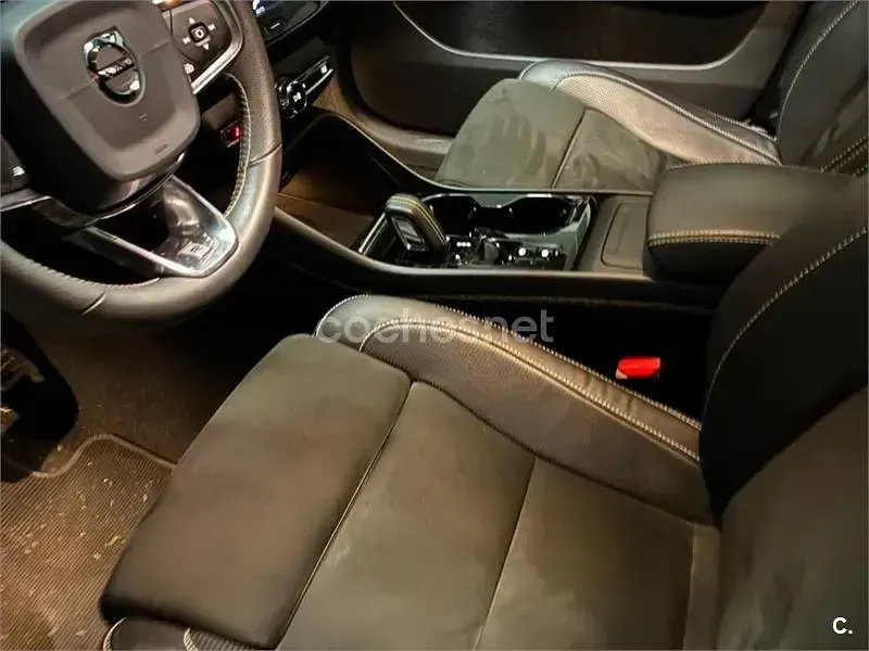 Usado Volvo XC40 R-Design 190 CV (139 kW) 2020 Blanco SUV