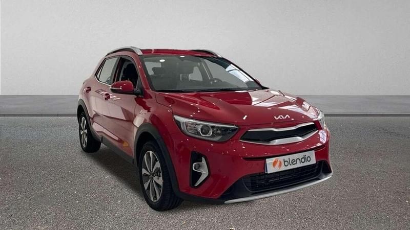 Usado Kia Stonic 79 CV (58 kW) 2024 Rojo SUV