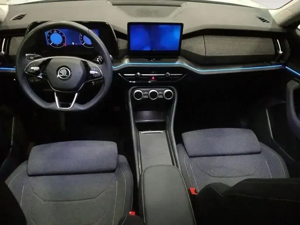 Usado Skoda Kodiaq Selection 150 CV (110 kW) 2025 Gris plata SUV