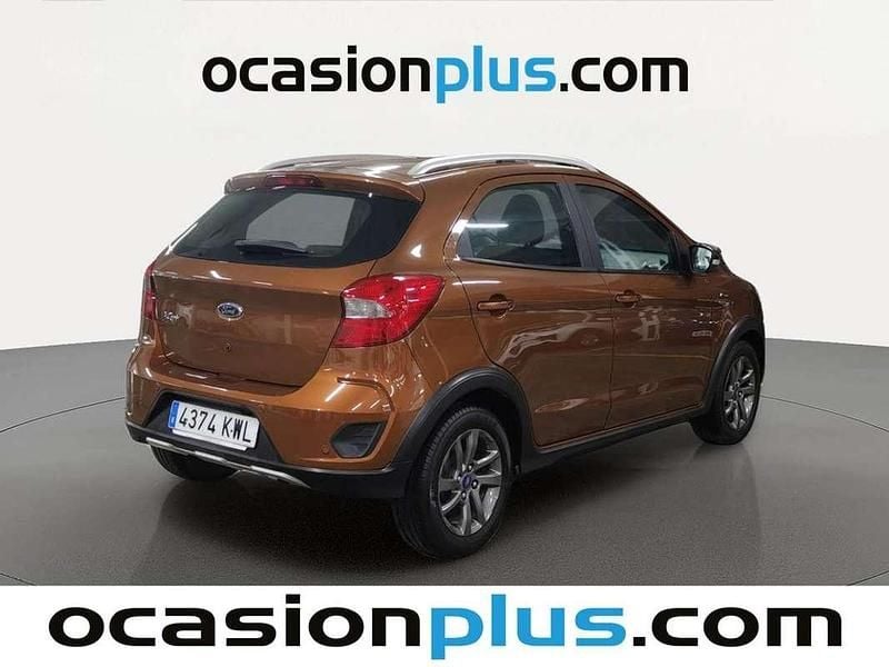 Usado Ford Ka Plus Active 86 CV (63 kW) 2019 Marrón Utilitario