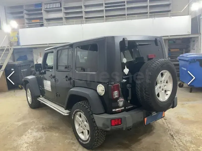 Usado Jeep Wrangler Unlimited Sport 177 CV (130 kW) 2009 Negro SUV