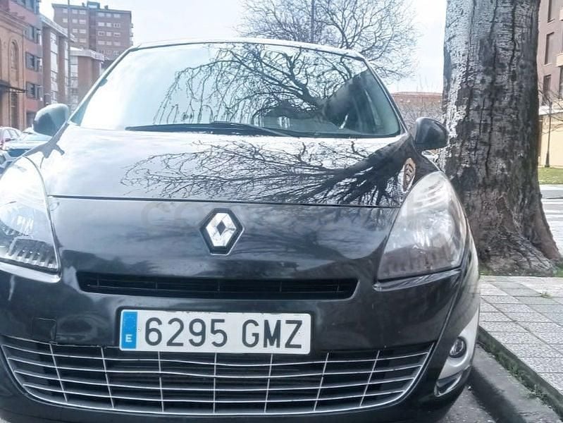 Usado Renault Grand Scénic III Dynamique 105 CV (77 kW) 2009 Negro Monovolumen