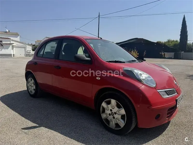 Usado Nissan Micra 86 CV (63 kW) 2009 Rojo Berlina
