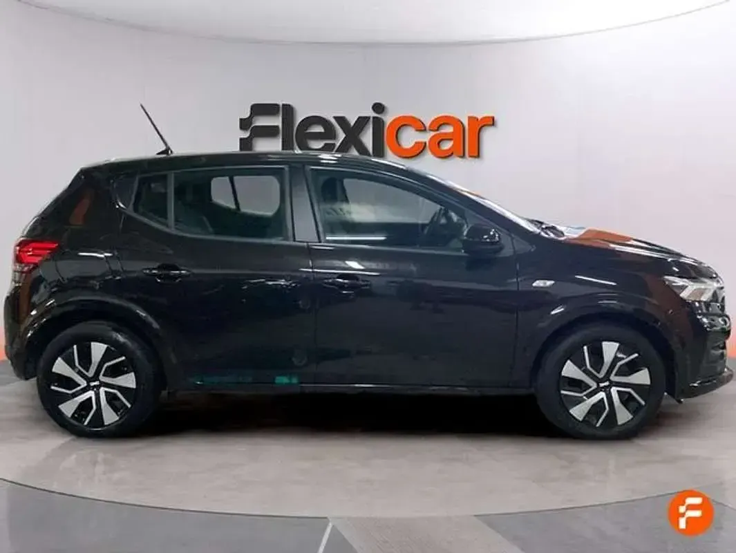 Usado Dacia Sandero Expression 101 CV (74 kW) 2024 Negro Utilitario