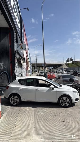 Usado Seat Ibiza Reference 90 CV (66 kW) 2009 Blanco Berlina