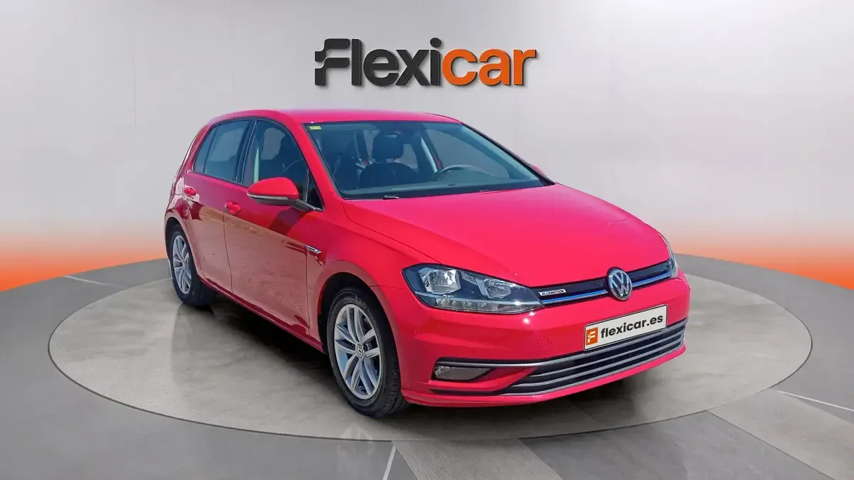 Usado VW Golf VIII Advance 130 CV (95 kW) 2020 Rojo Berlina
