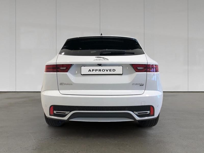 Usado Jaguar E-Pace R-Dynamic 160 CV (117 kW) 2023 Fuji white SUV