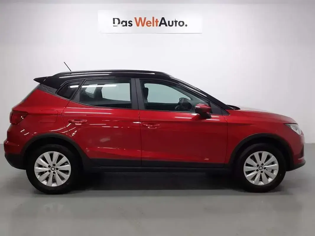 Usado Seat Arona FR 110 CV (80 kW) 2023 Rojo SUV